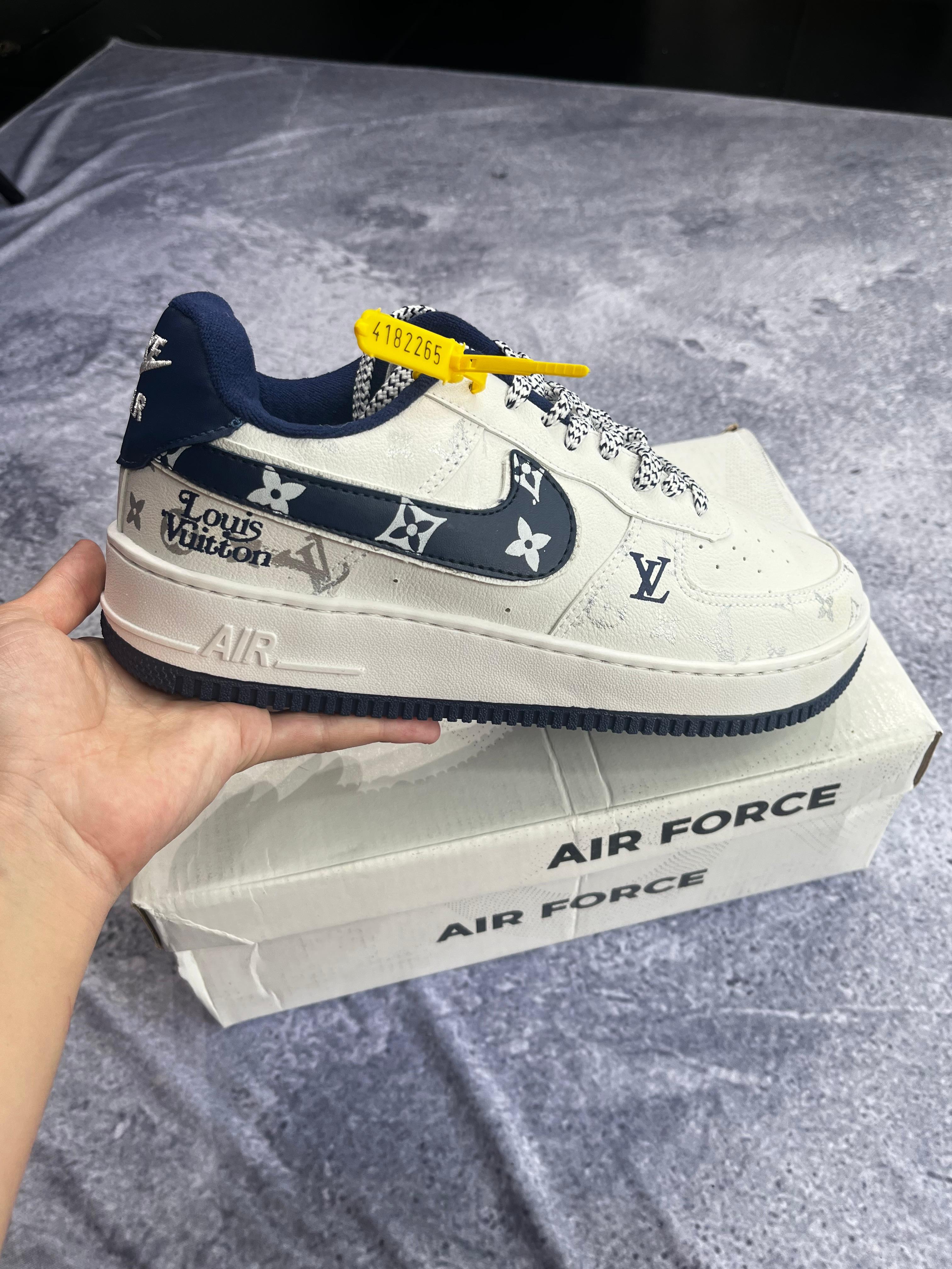 TÊNIS LOUIS VUITTON X NIKE AIR FORCE