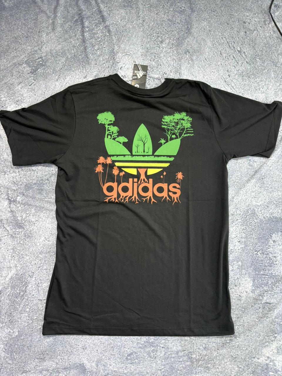 CAMISETA MALHA PREMIUM ADIDAS • 30.1 PENTEADA \& LAVADA