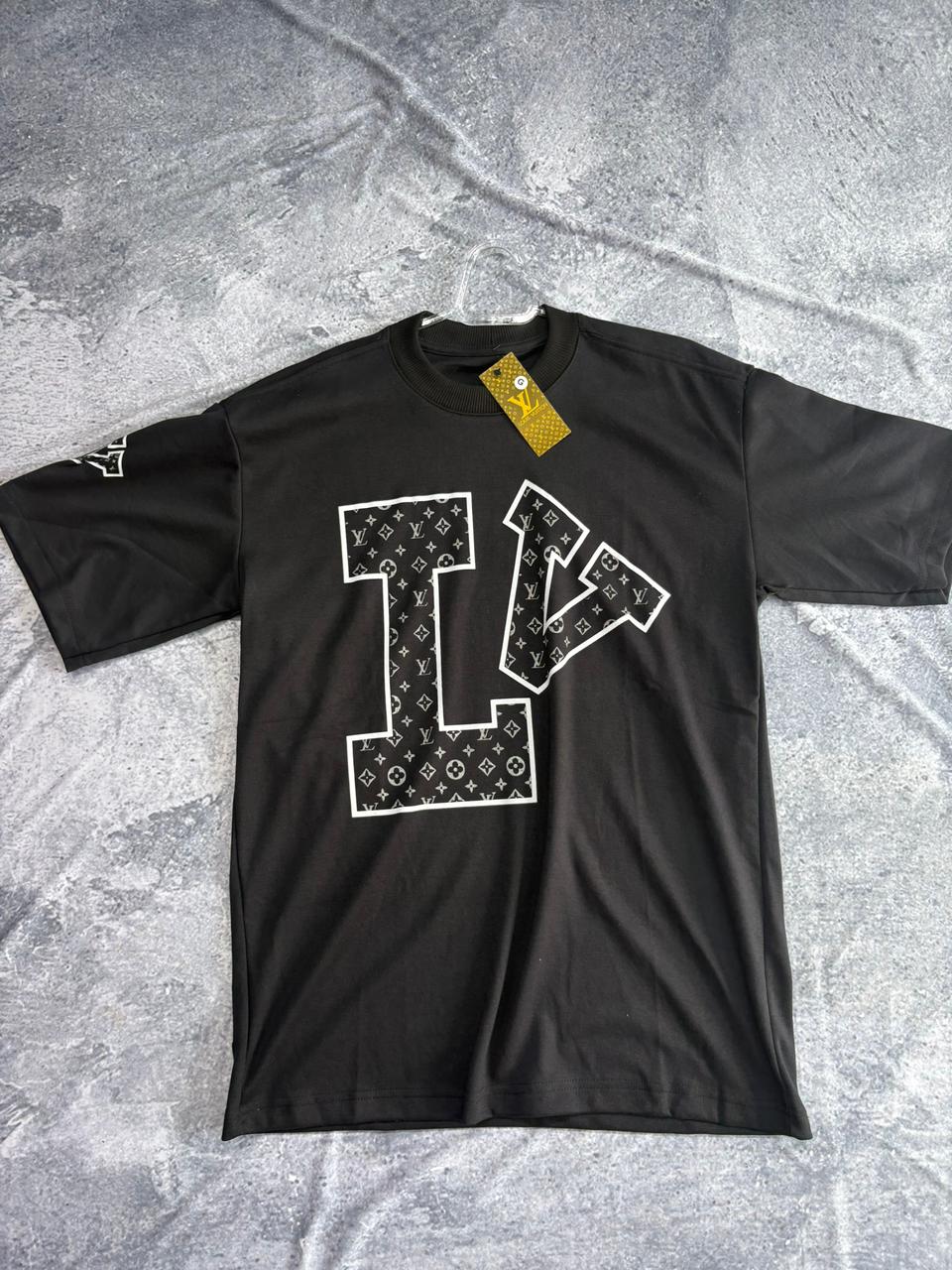 CAMISETA MALHÃO OVERSIZED lOUIS VUITTON PRETA