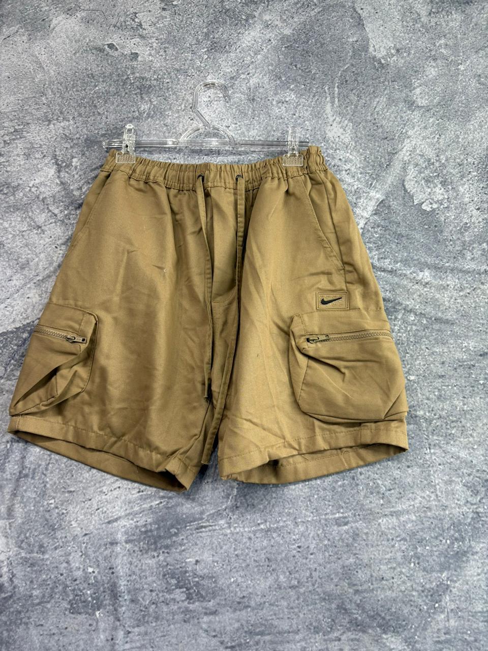 SHORT SARJA BOLSO NIKE BEGE  CARGO