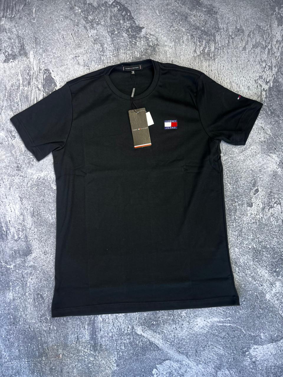 CAMISETA EGIPCIA TOMMY PRETA
