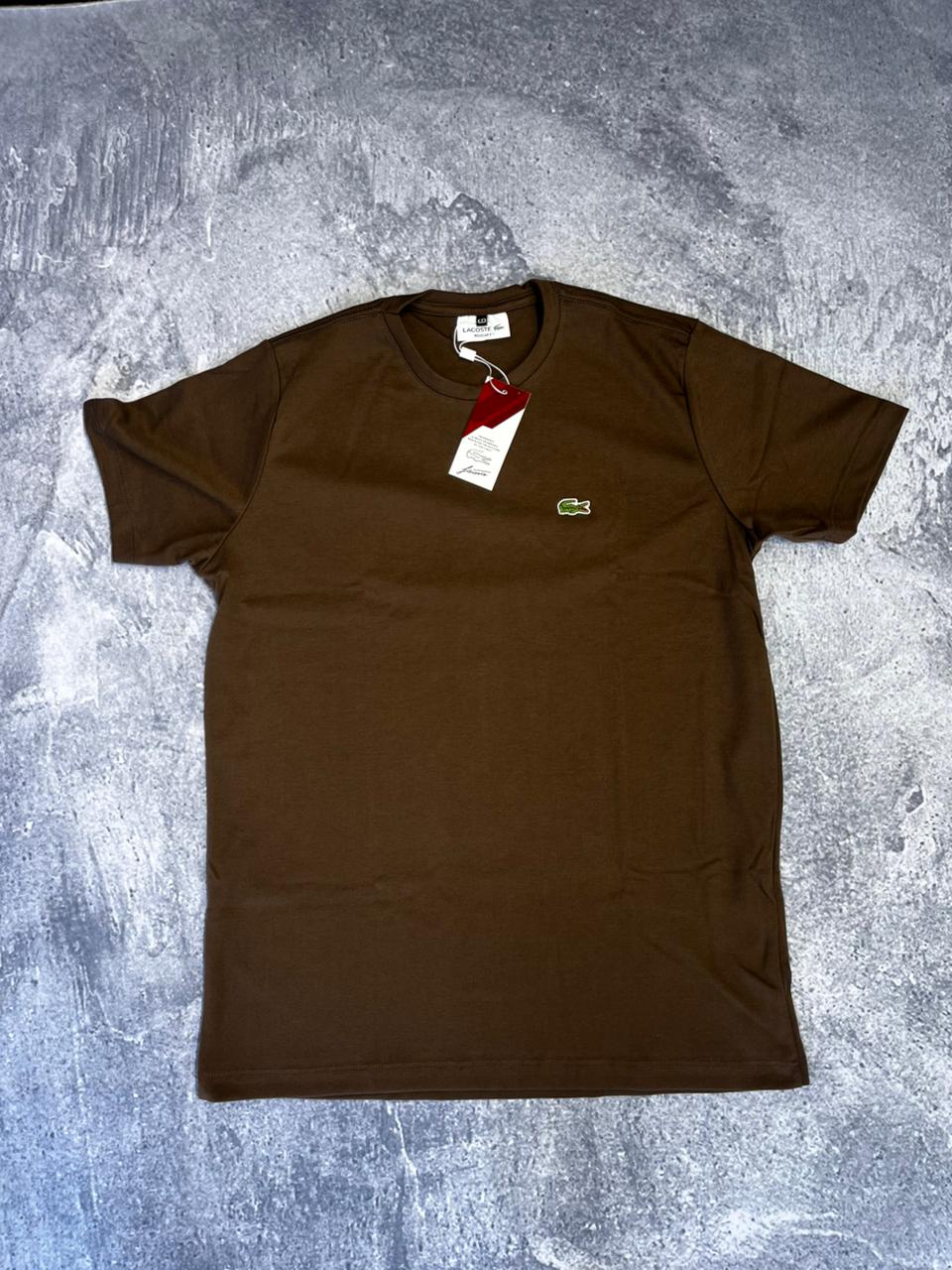 CAMISETA EGIPCIA LACOSTE MARROM