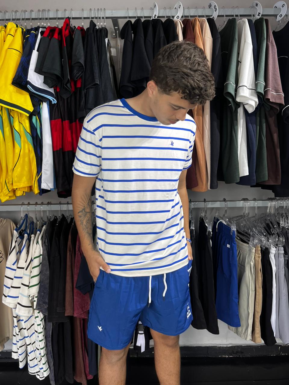 CAMISETA BROOKSFIELD LISTRADA Branca com Azul escuro